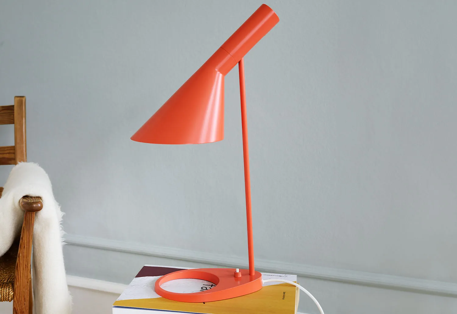 AJ Table Light