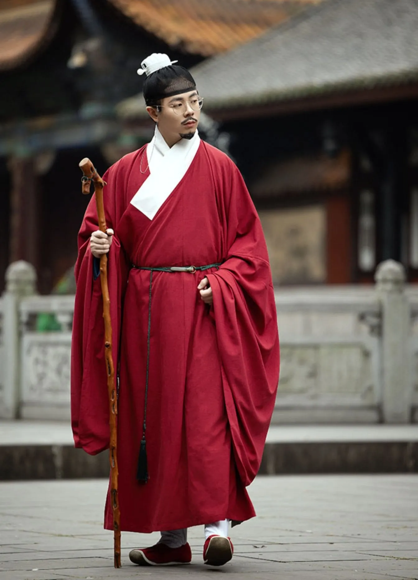 Hong Jiao 红蕉 Red Banana Ming Dynasty Men's Crossed Collar Pipa Sleeve Outer Pleating Robe