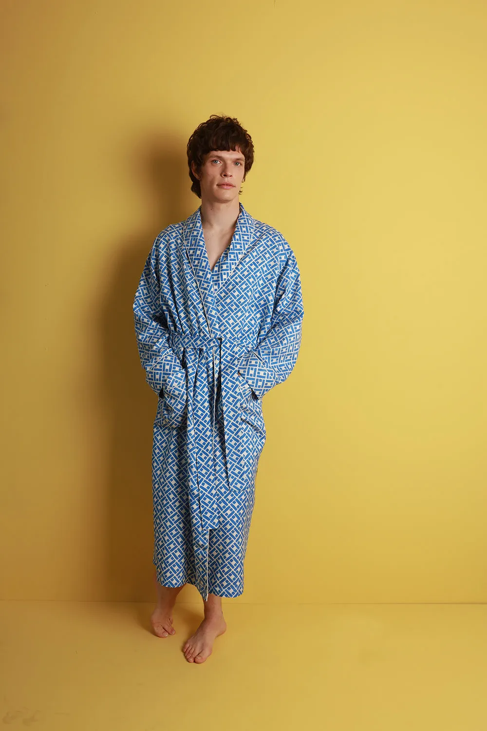 Men's Mulberry Silk Robe - Leh Sapphire. Please note that pieces purchased in our Archive Sale can't be refunded. We are happy to offer an exchange, if we have the stock available or a credit note.